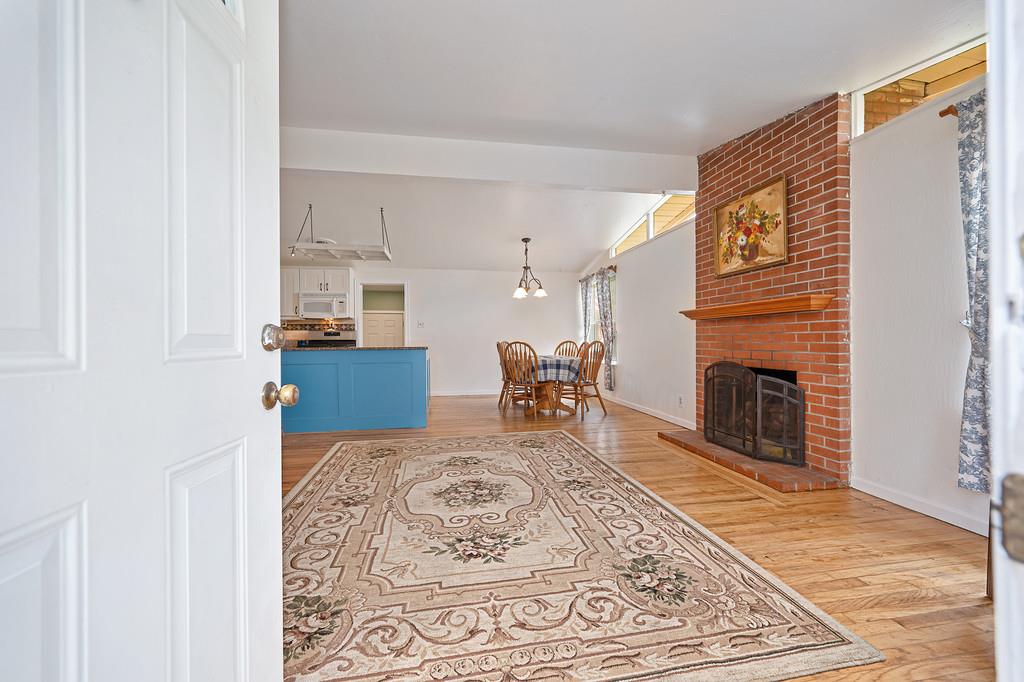 4933 Saint Lynn Lane