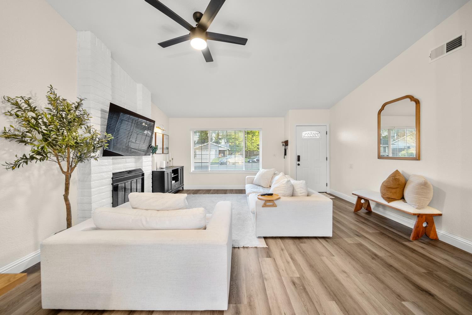 10981 Mira River Court