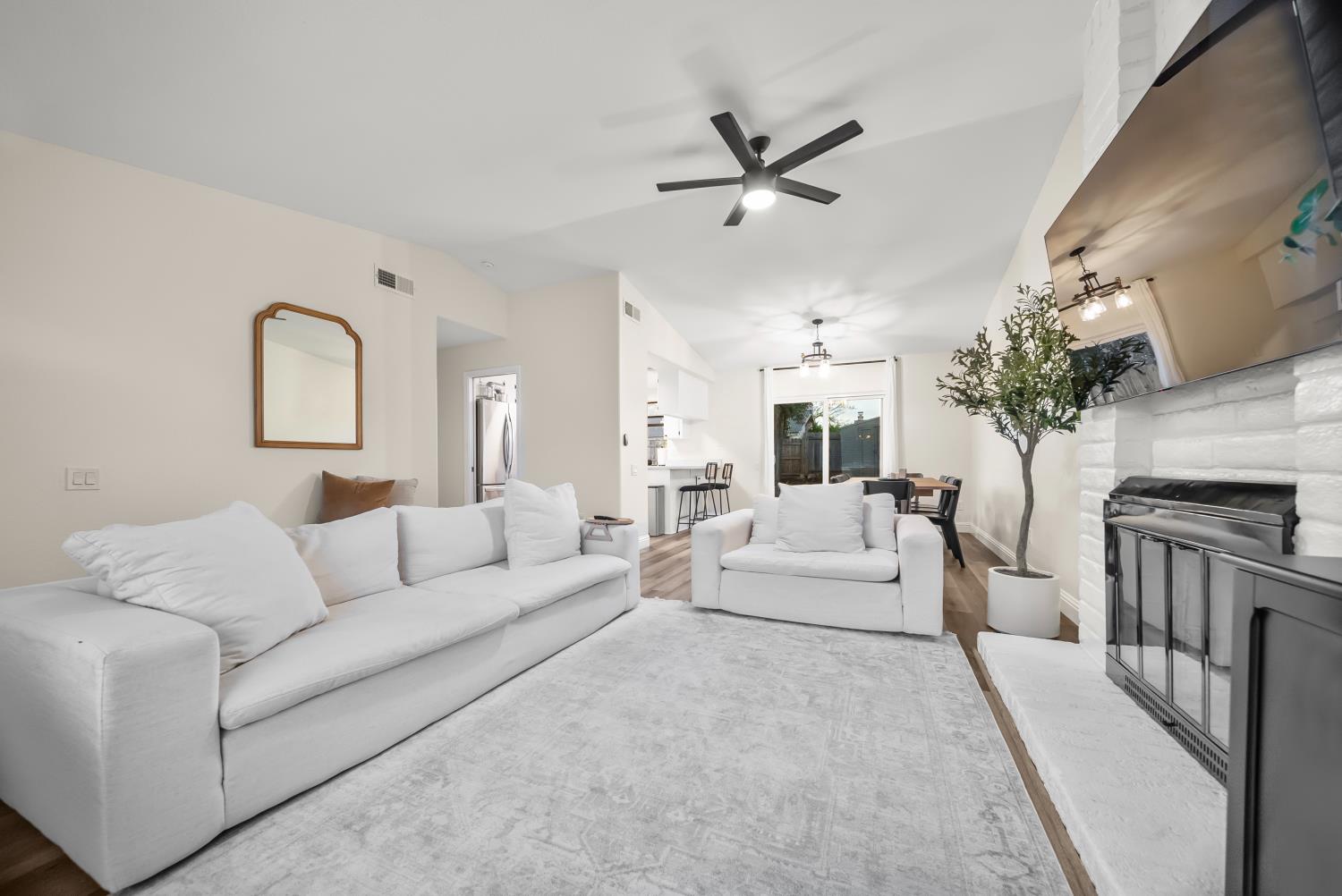 10981 Mira River Court