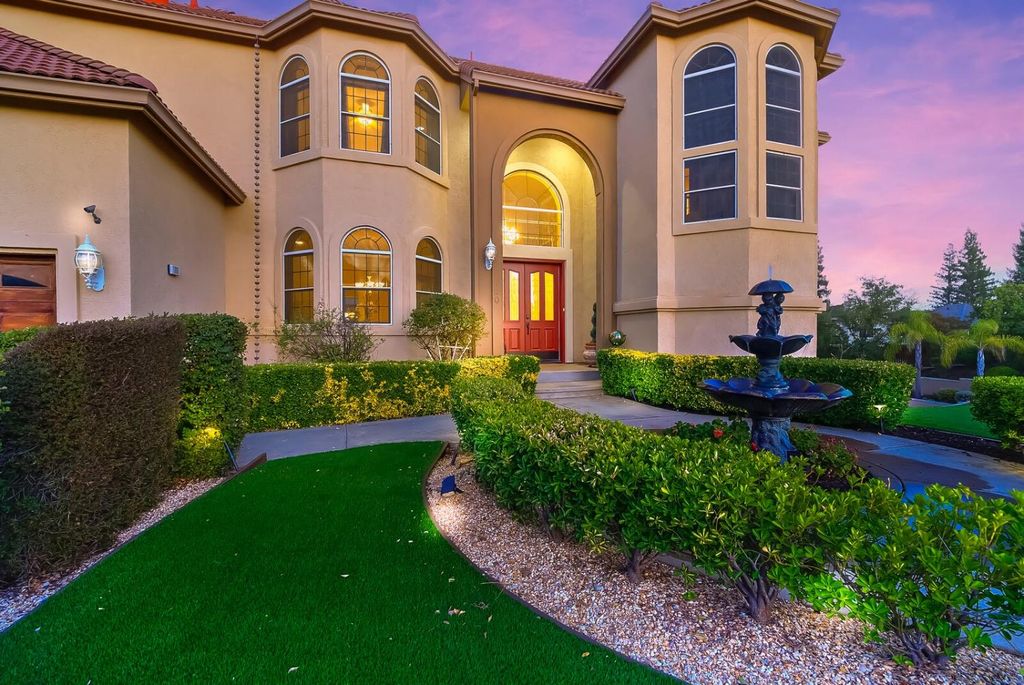 Photo of 100 Englehart Drive, Folsom, CA 95630 (MLS # 226000114)