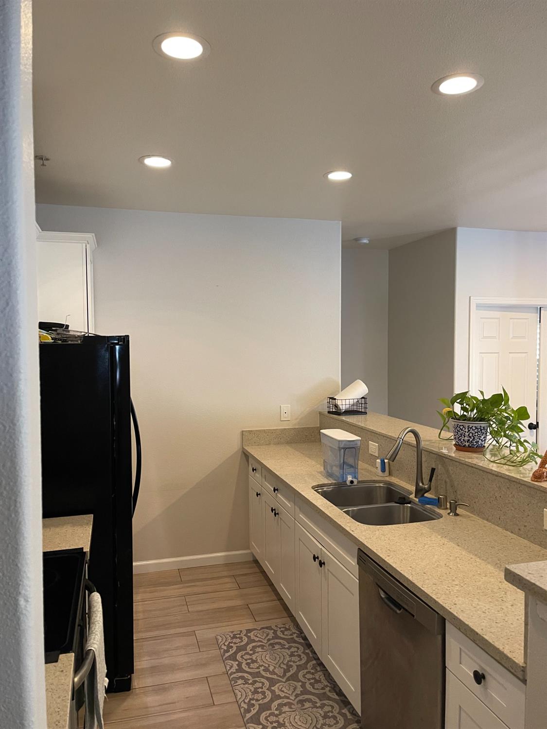 4200 E Commerce Way 2023