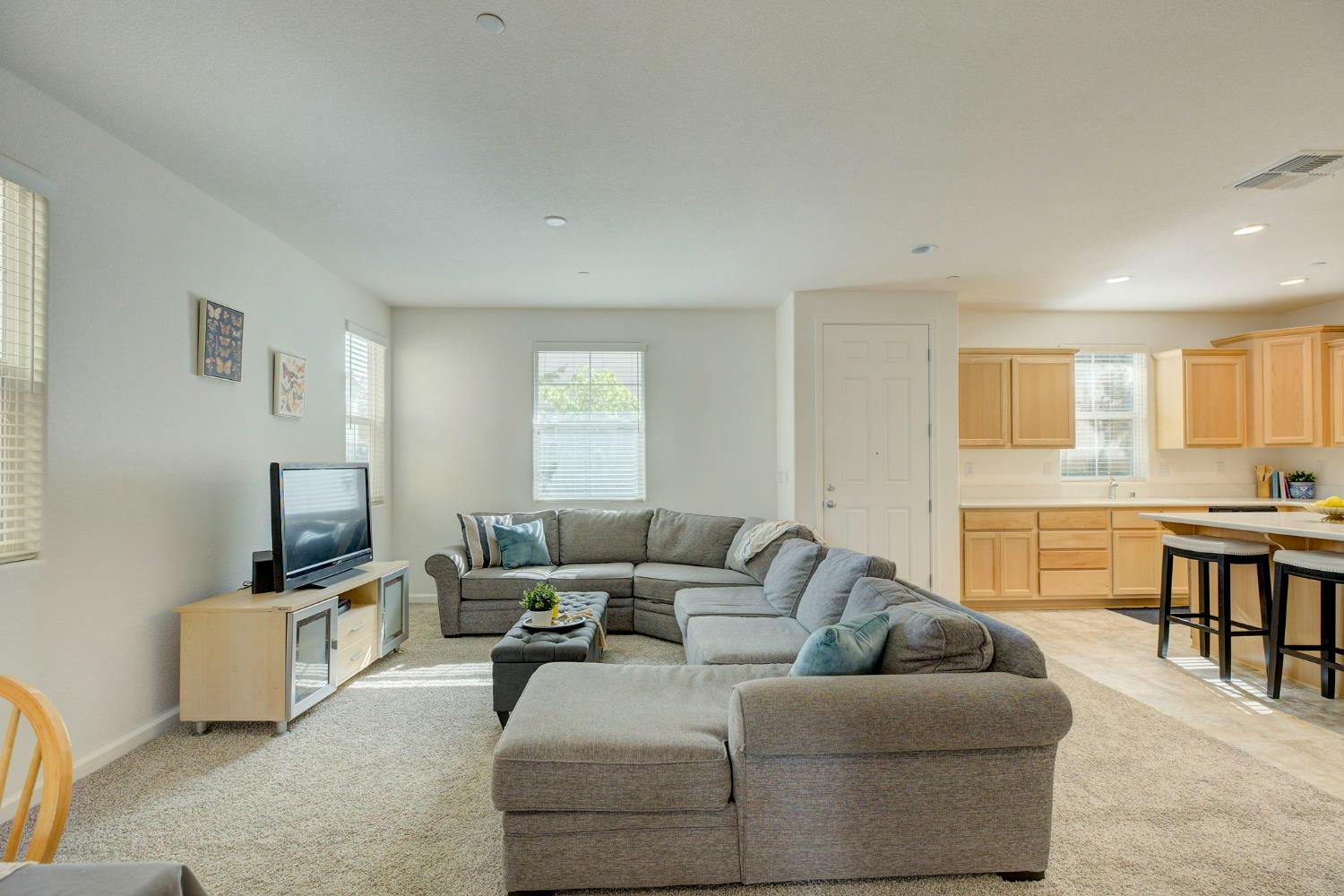7835 Zaragoza Walk