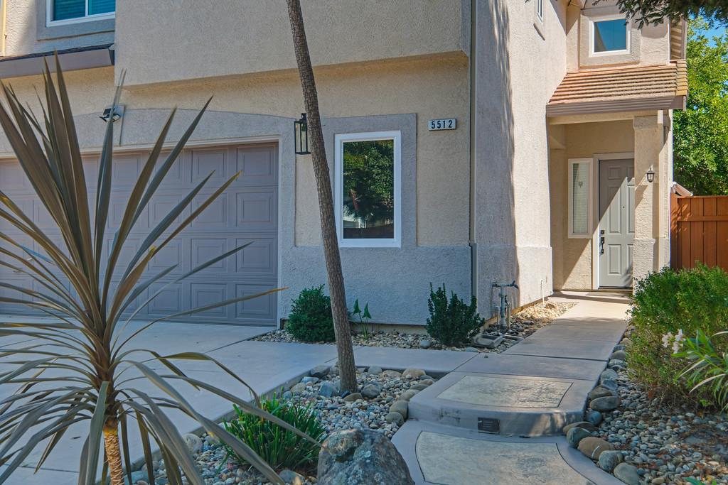5512 Deepdale Way