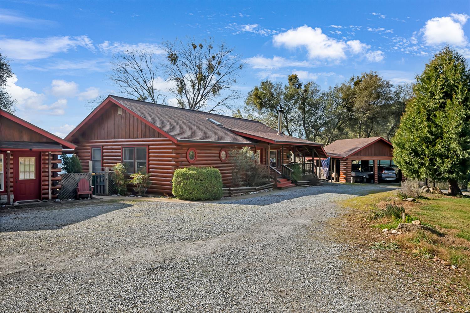 5939 Silver Ridge Lane