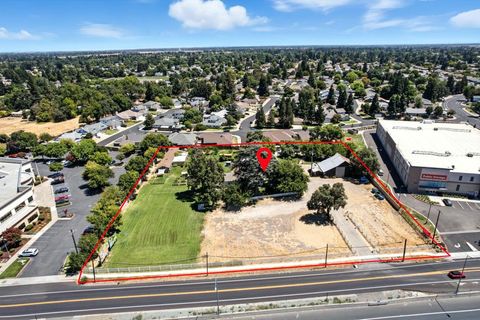 9455 W E Stockton Blvd Elk Grove CA 95624
