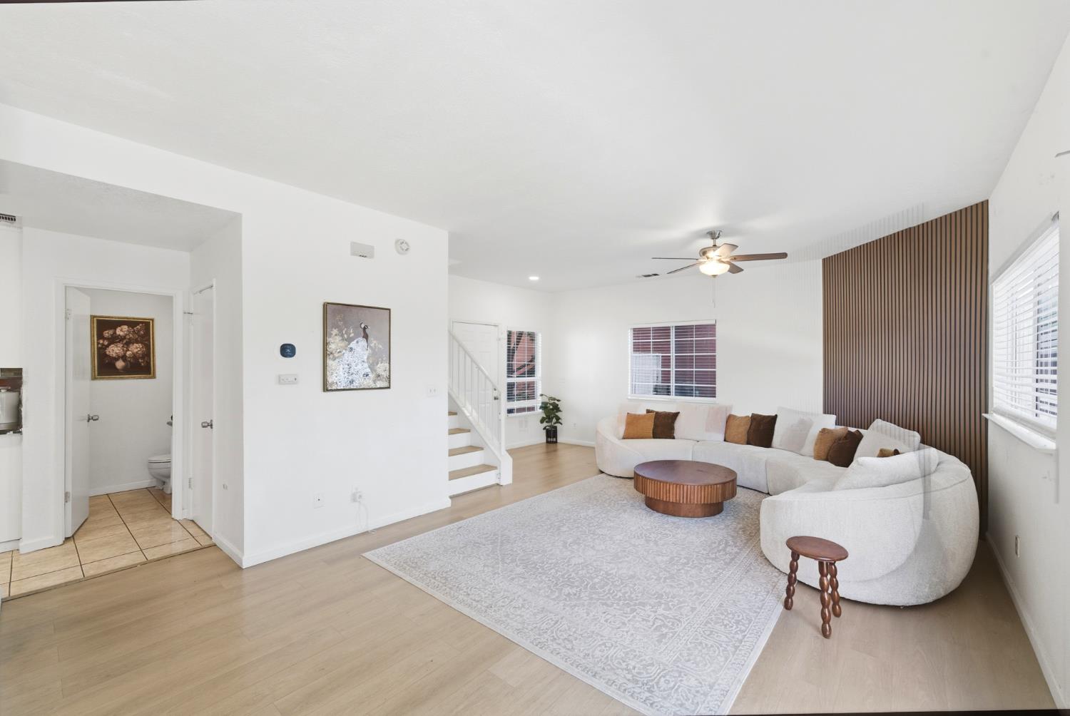 5045 N Laguna Drive