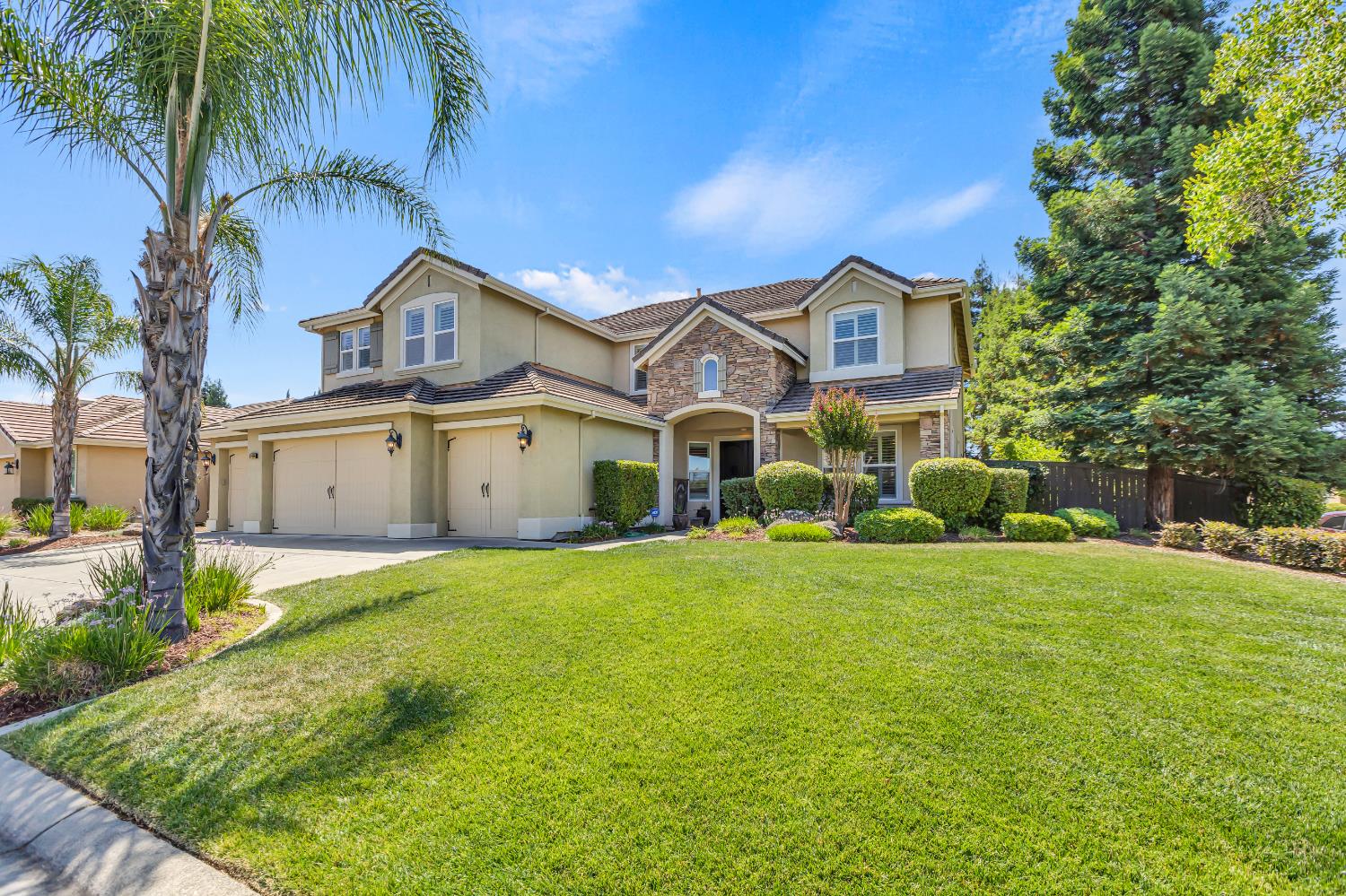 1456 Oak Hill Way