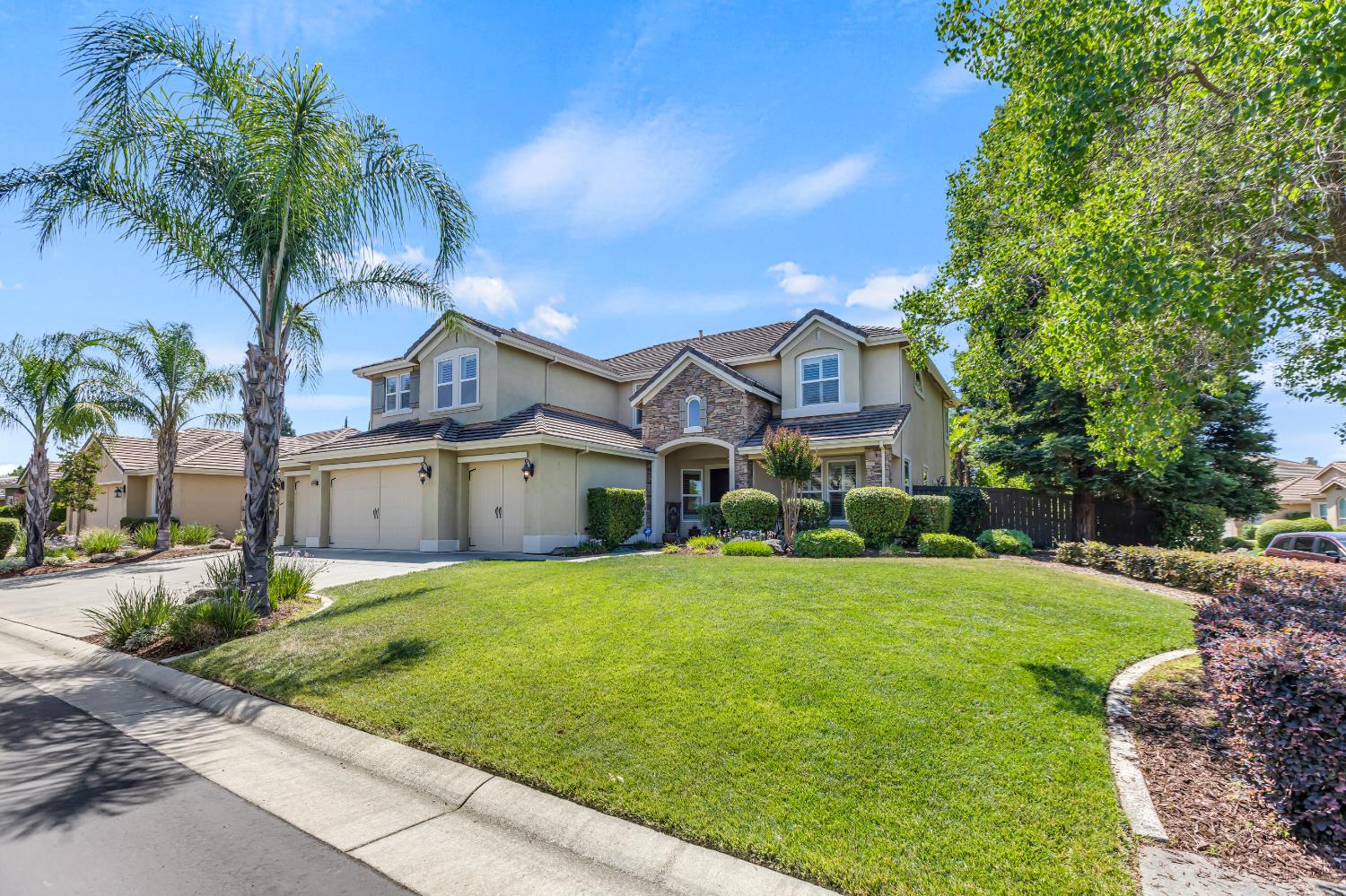 1456 Oak Hill Way