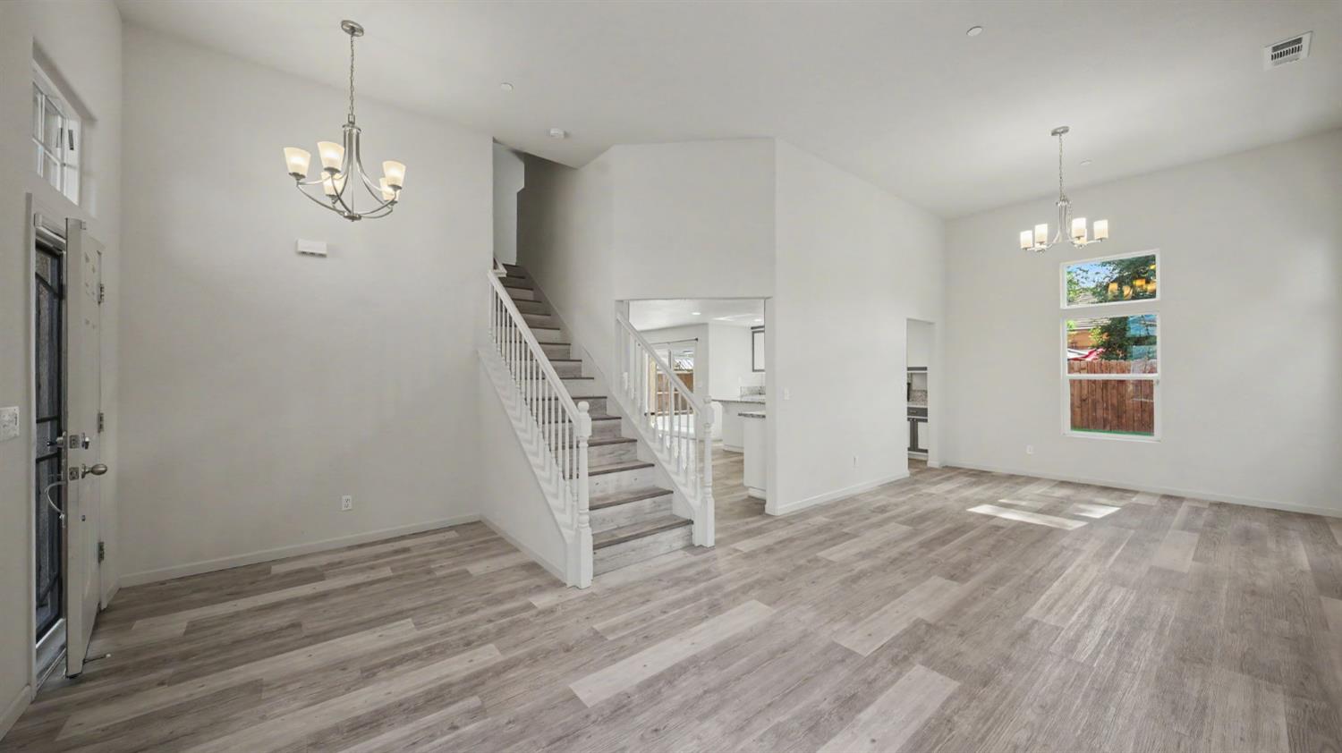 5560 Landon Lane