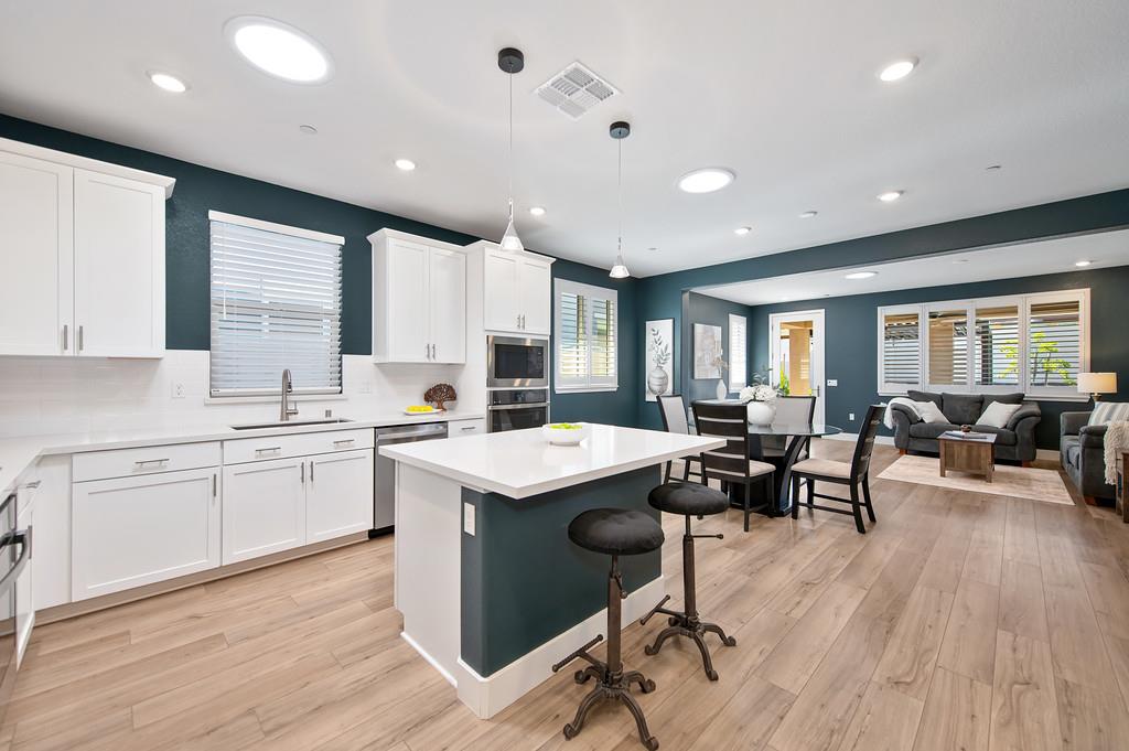 7124 Pismo Dr