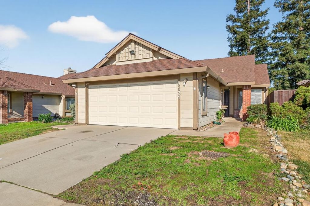 Photo of 9131 Colonsay Way, Sacramento, CA 95829 (MLS # 226004513)