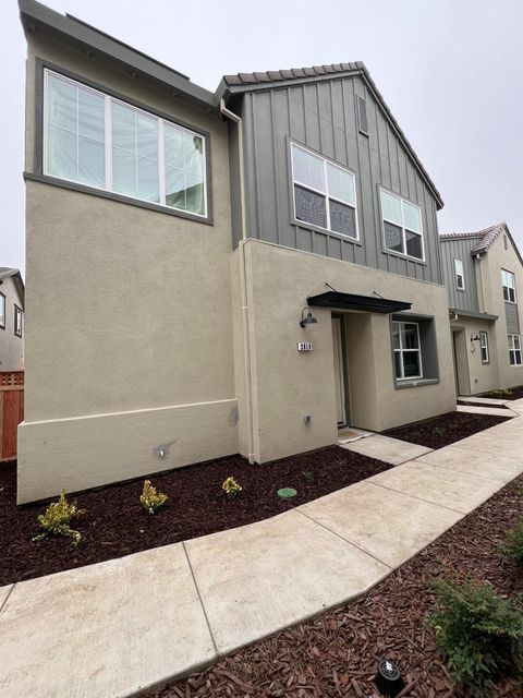 2610 Night Bloom Way Lathrop CA 95330