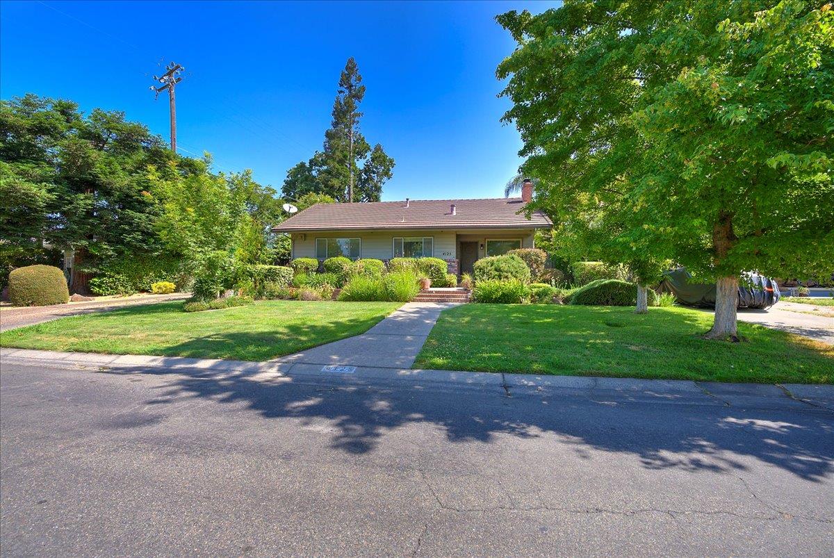4125 Lusk Drive