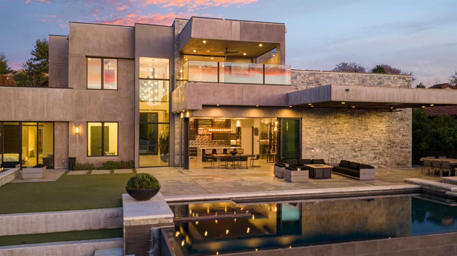 4573 Greenview Drive