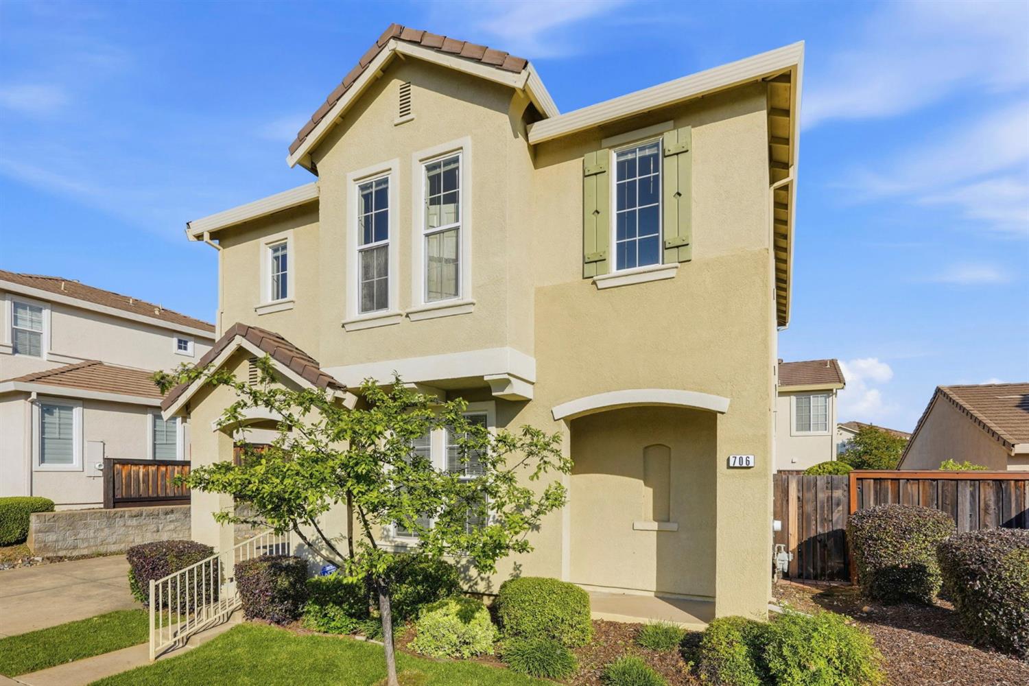 706 Ward Way