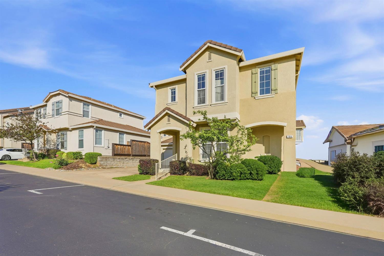 706 Ward Way