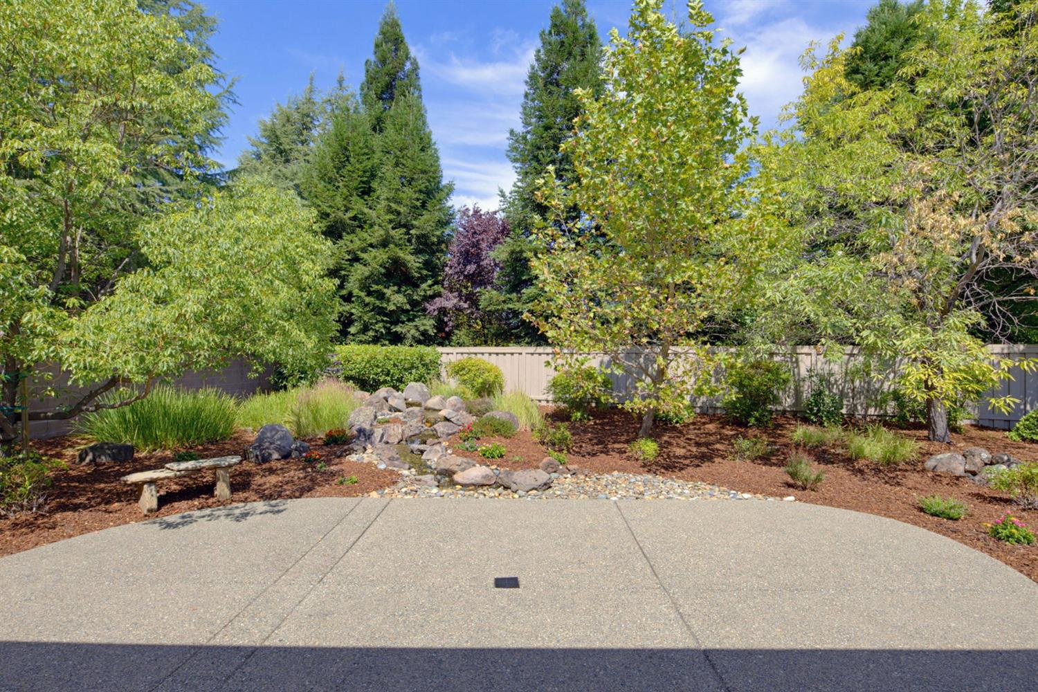 902 Coachman Lane