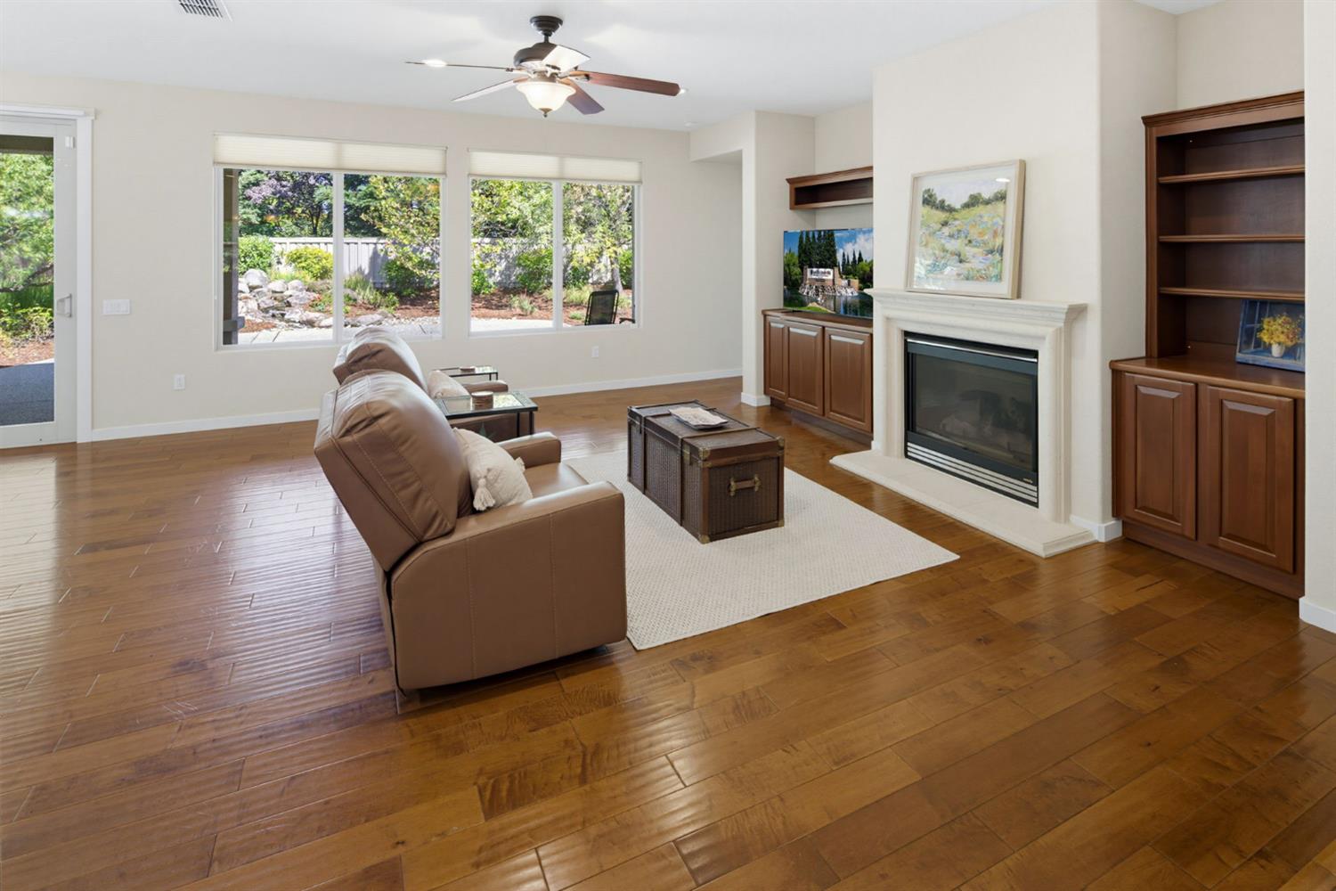 902 Coachman Lane