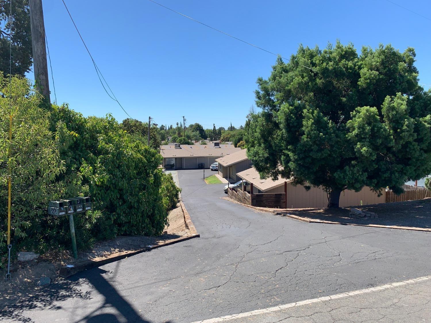 1886 River Drive