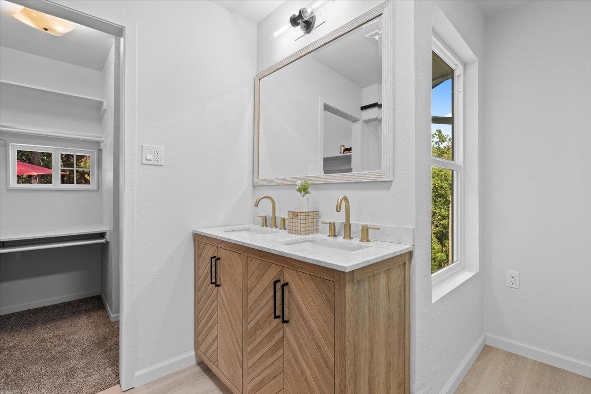 Grass Valley, California 95945, United States, 4 Bedrooms Bedrooms, ,3 BathroomsBathrooms,Residential,Active,196658