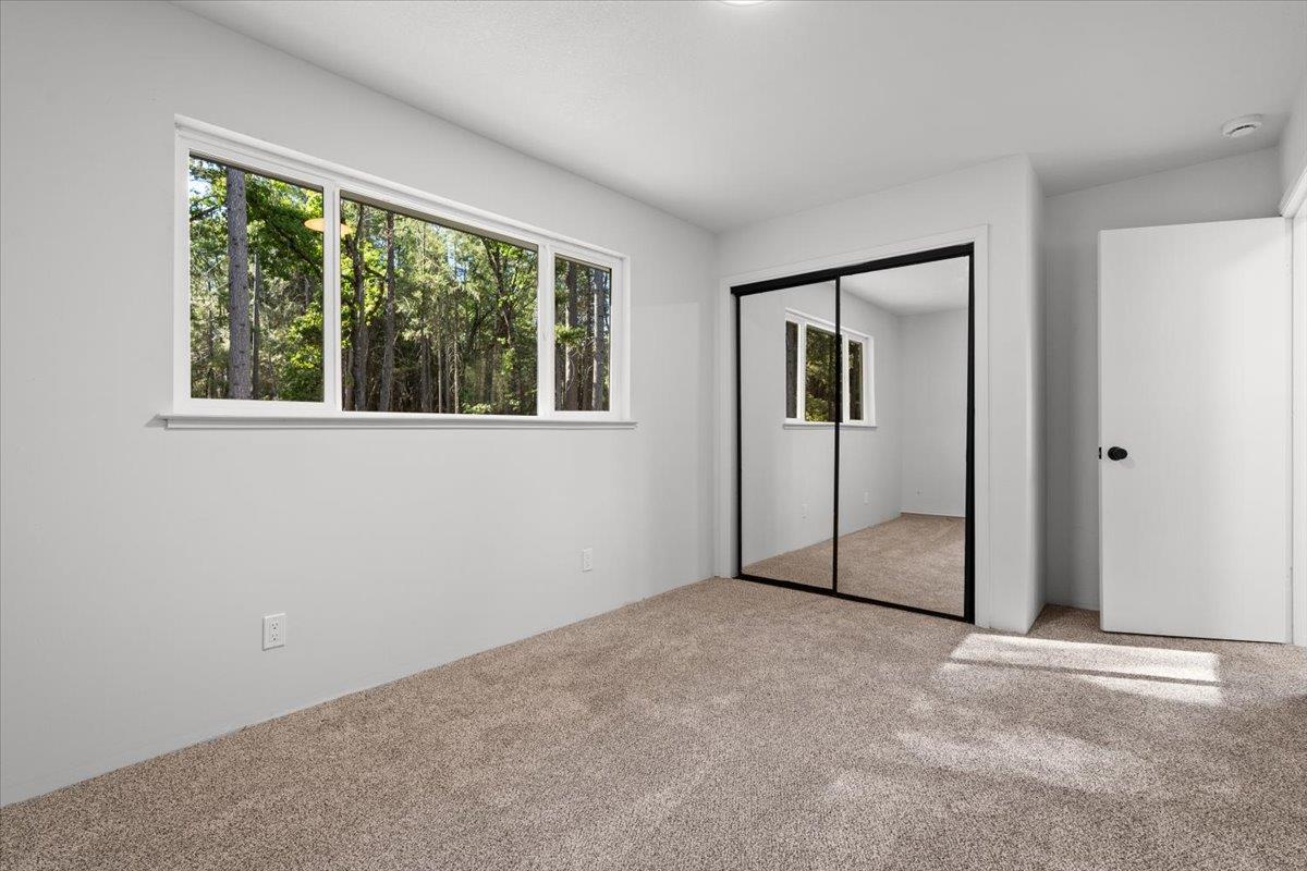 Grass Valley, California 95945, United States, 4 Bedrooms Bedrooms, ,3 BathroomsBathrooms,Residential,Active,196658