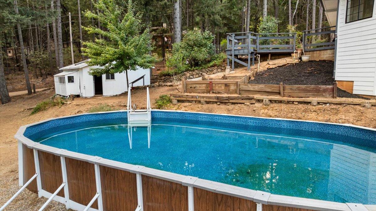 Grass Valley, California 95945, United States, 4 Bedrooms Bedrooms, ,3 BathroomsBathrooms,Residential,Active,196658