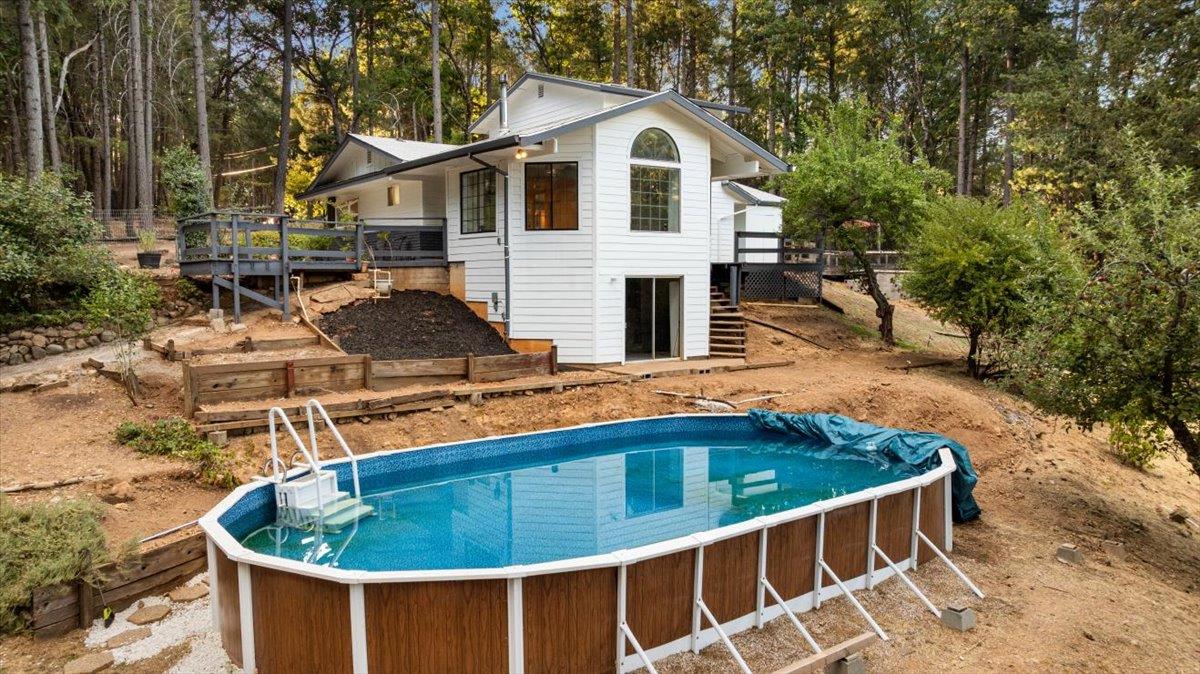 Grass Valley, California 95945, United States, 4 Bedrooms Bedrooms, ,3 BathroomsBathrooms,Residential,Active,196658