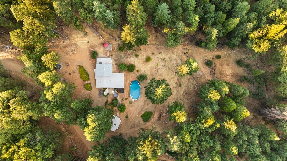 Grass Valley, California 95945, United States, 4 Bedrooms Bedrooms, ,3 BathroomsBathrooms,Residential,Active,196658