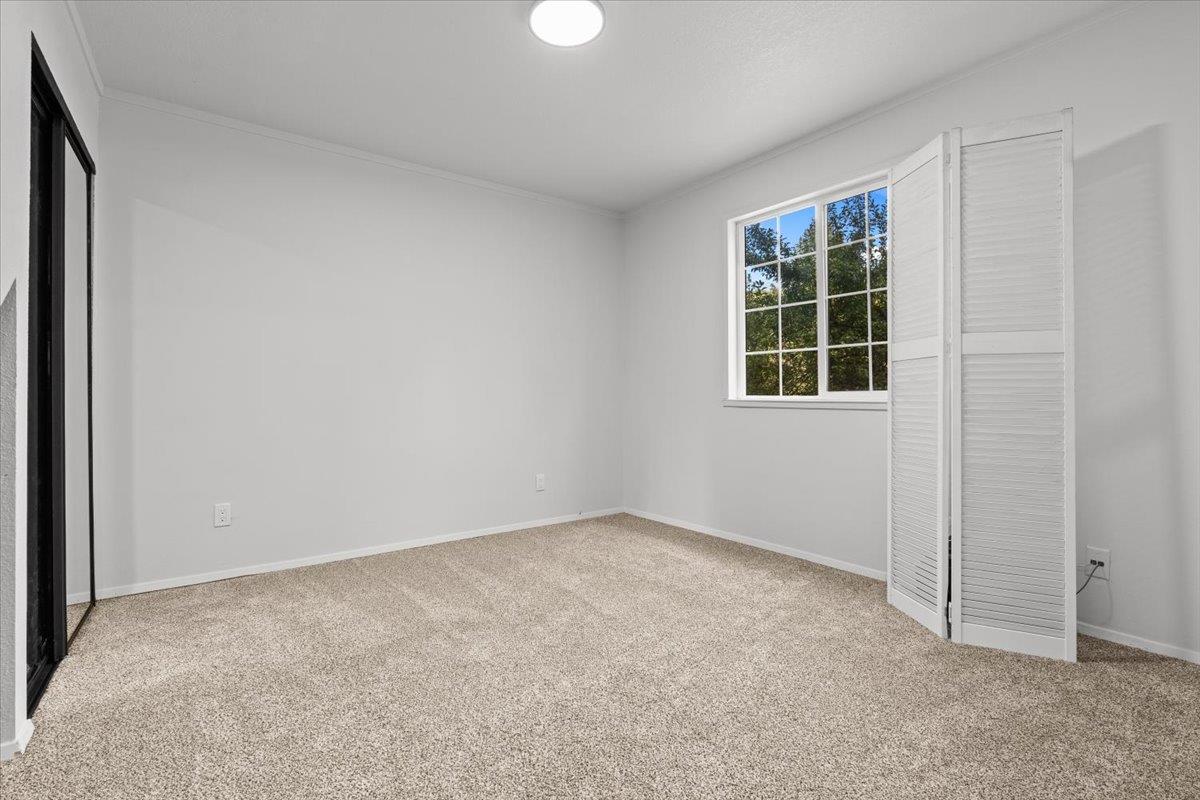 Grass Valley, California 95945, United States, 4 Bedrooms Bedrooms, ,3 BathroomsBathrooms,Residential,Active,196658