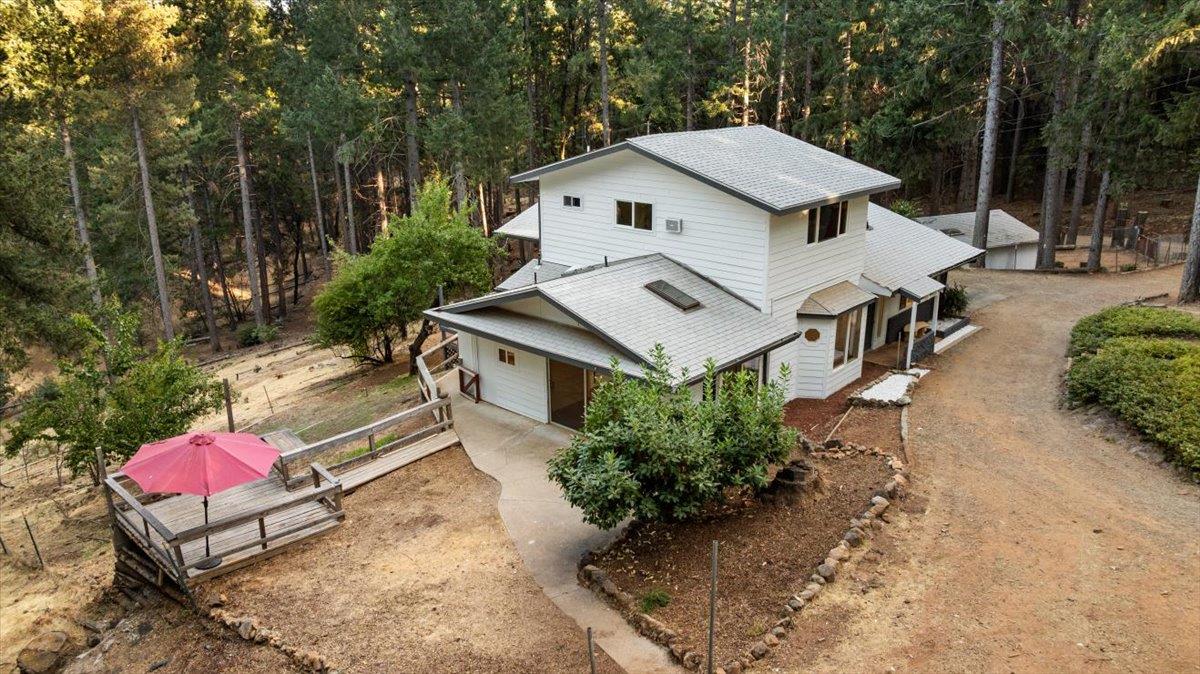 Grass Valley, California 95945, United States, 4 Bedrooms Bedrooms, ,3 BathroomsBathrooms,Residential,Active,196658