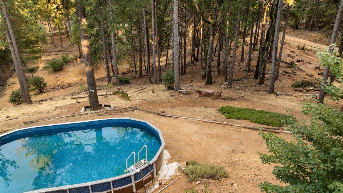 Grass Valley, California 95945, United States, 4 Bedrooms Bedrooms, ,3 BathroomsBathrooms,Residential,Active,196658