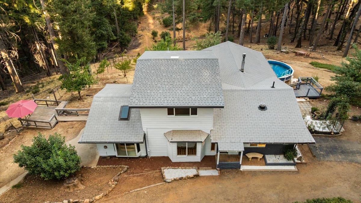 Grass Valley, California 95945, United States, 4 Bedrooms Bedrooms, ,3 BathroomsBathrooms,Residential,Active,196658