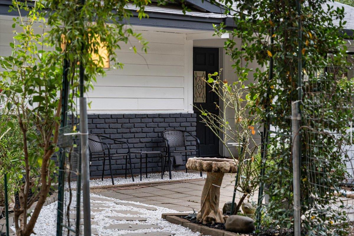 Grass Valley, California 95945, United States, 4 Bedrooms Bedrooms, ,3 BathroomsBathrooms,Residential,Active,196658