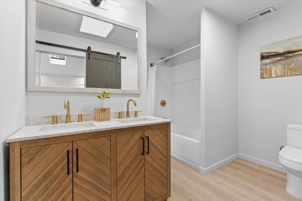 Grass Valley, California 95945, United States, 4 Bedrooms Bedrooms, ,3 BathroomsBathrooms,Residential,Active,196658