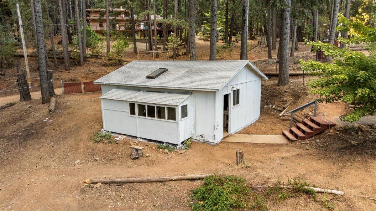 Grass Valley, California 95945, United States, 4 Bedrooms Bedrooms, ,3 BathroomsBathrooms,Residential,Active,196658