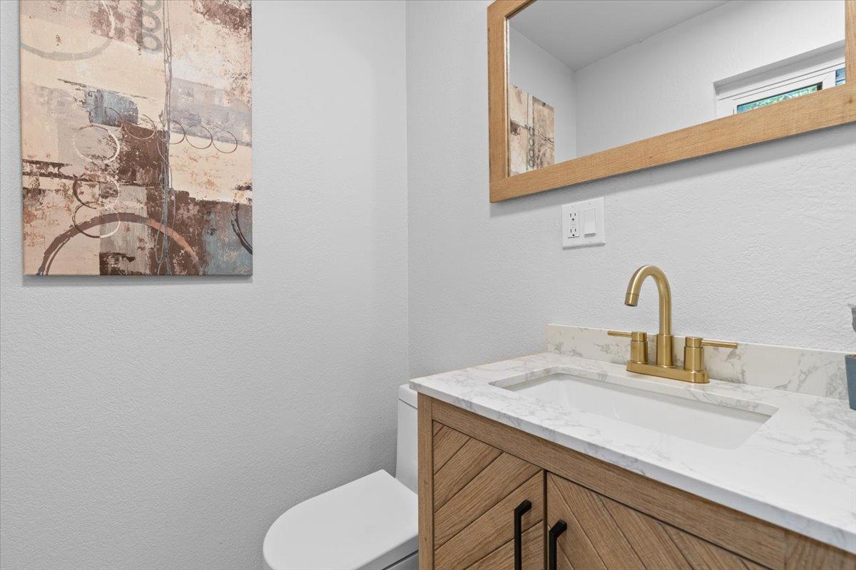 Grass Valley, California 95945, United States, 4 Bedrooms Bedrooms, ,3 BathroomsBathrooms,Residential,Active,196658