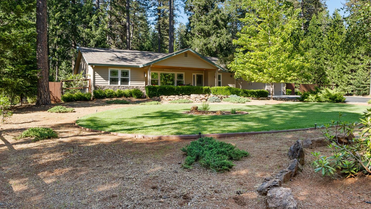 5827 Silverleaf Drive