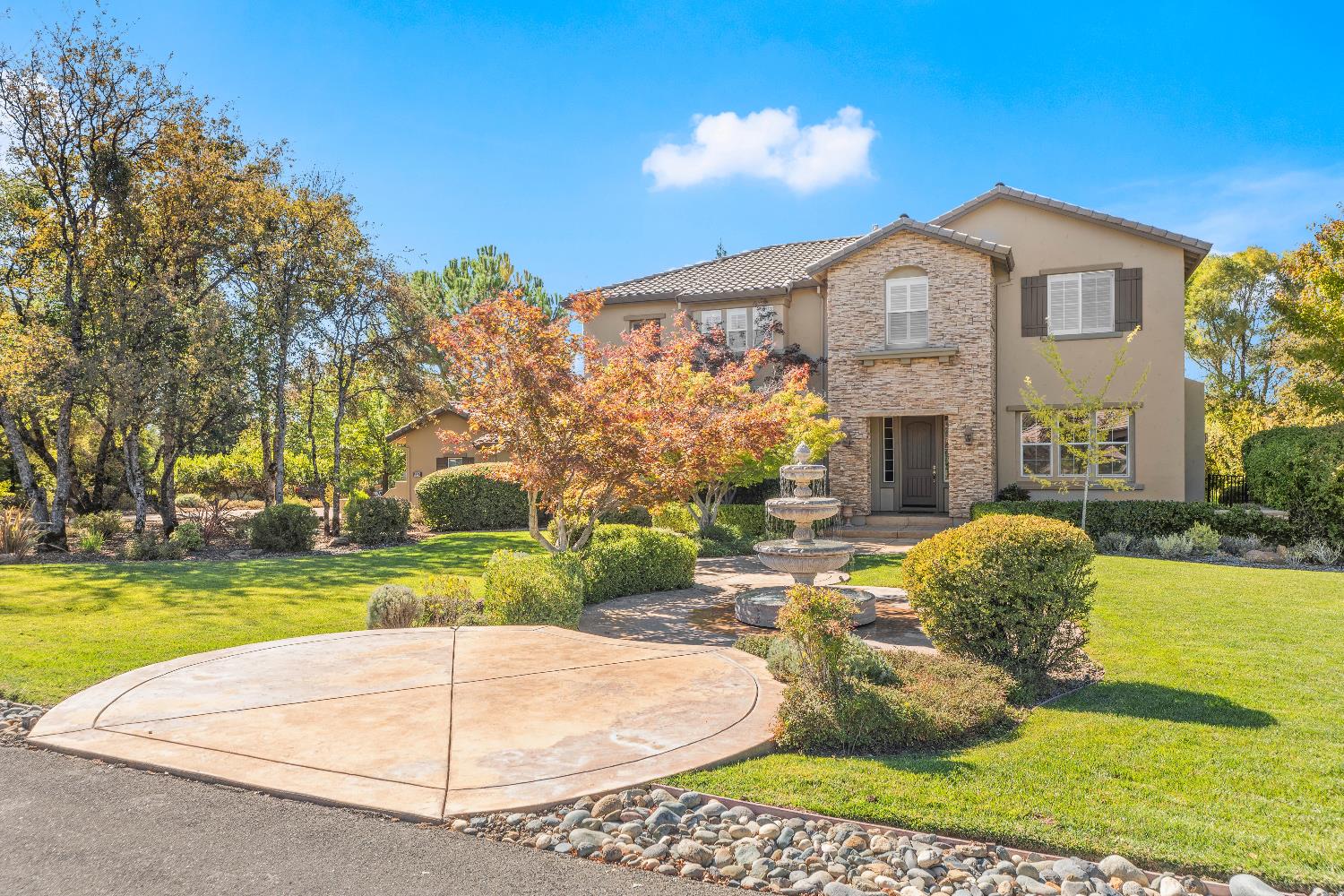 9825 Spyglass Circle