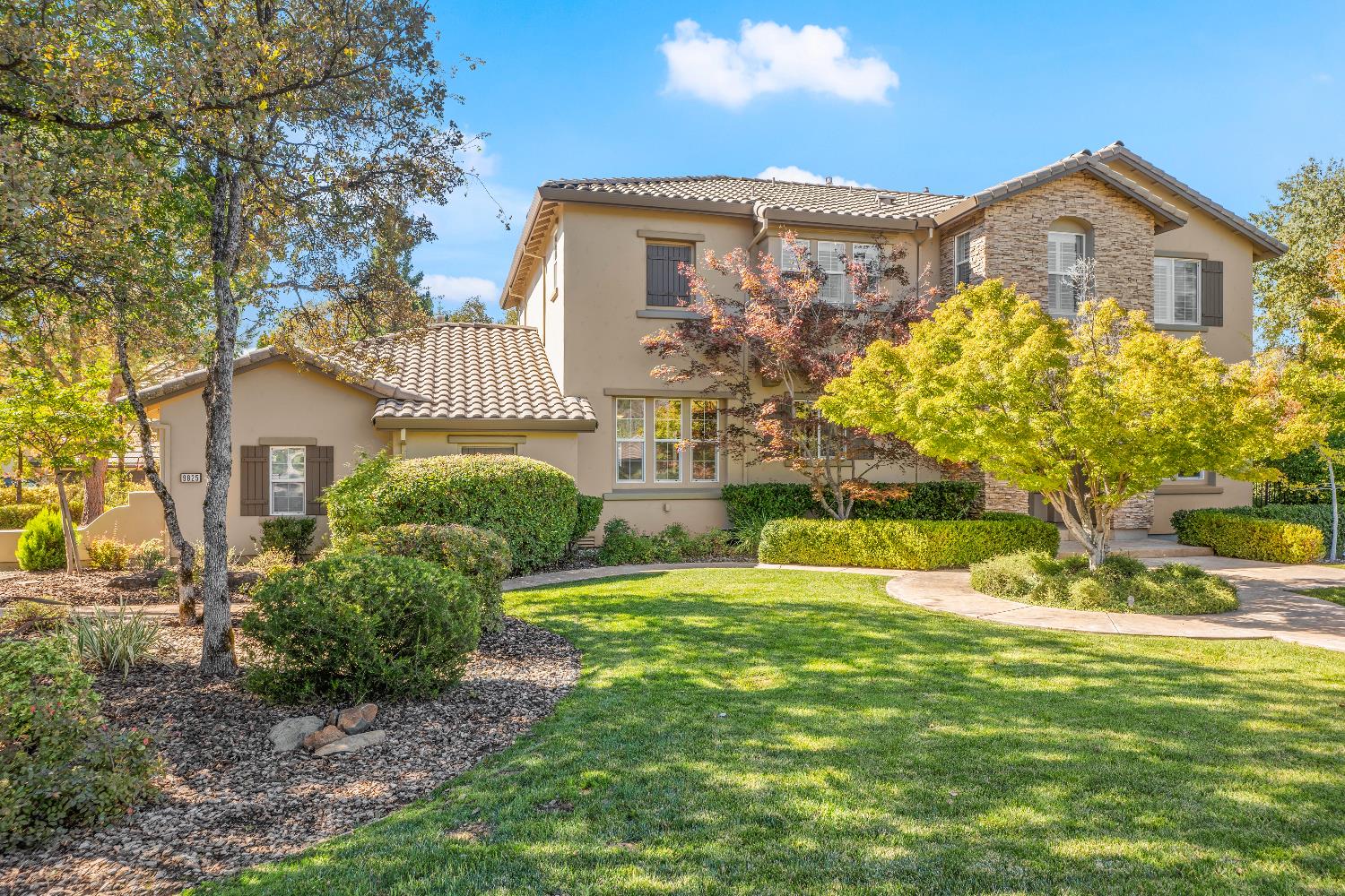 9825 Spyglass Circle