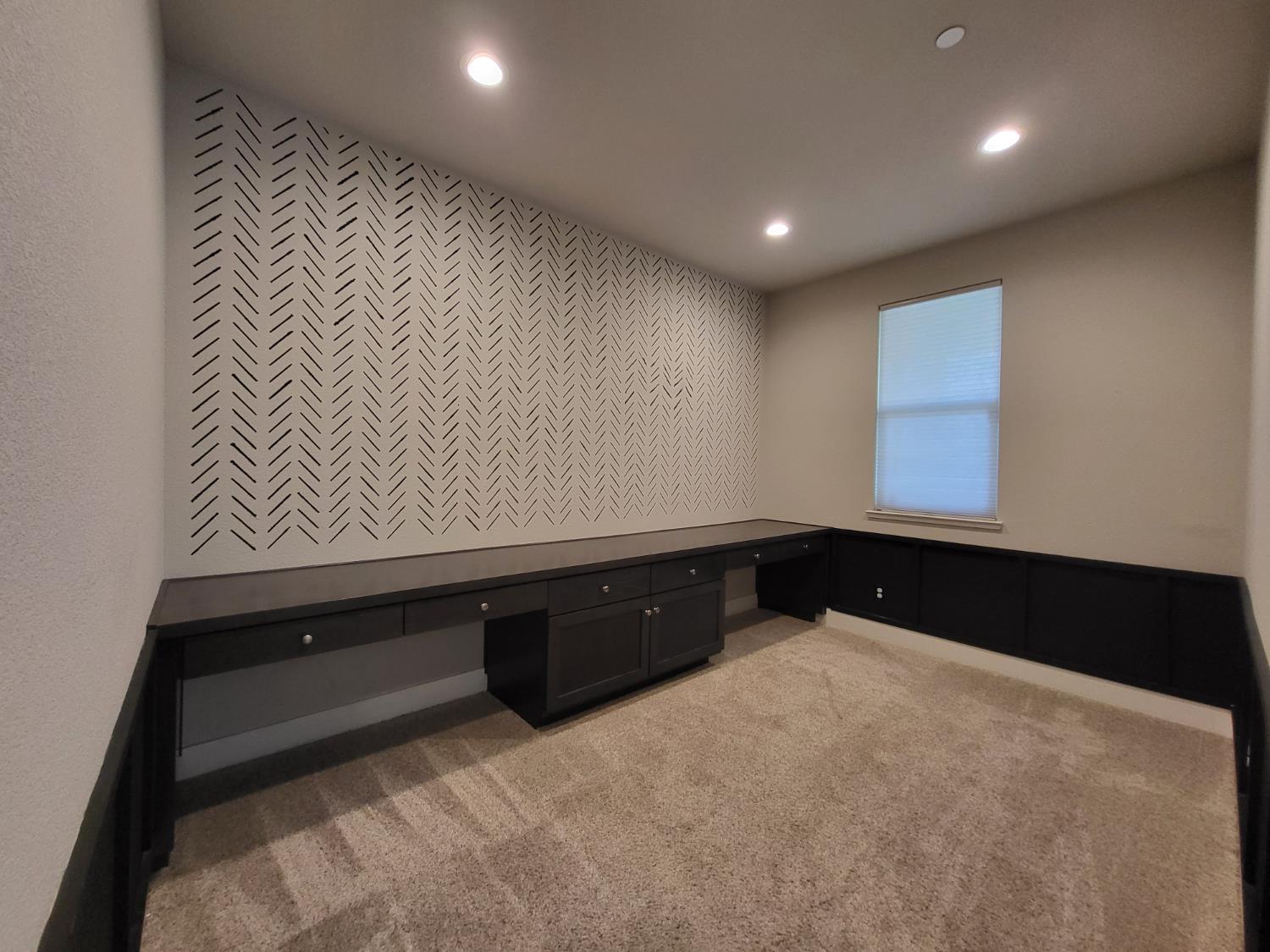 4455 Silver Ivy Street