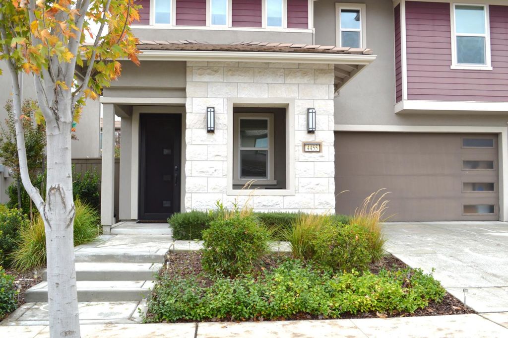 Photo of 4455 Silver Ivy Street, Sacramento, CA 95834 (MLS # 225145674)