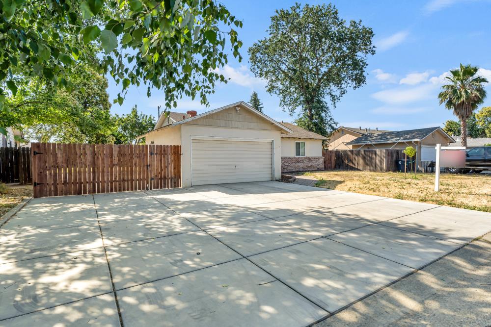 2645 Aramon Drive