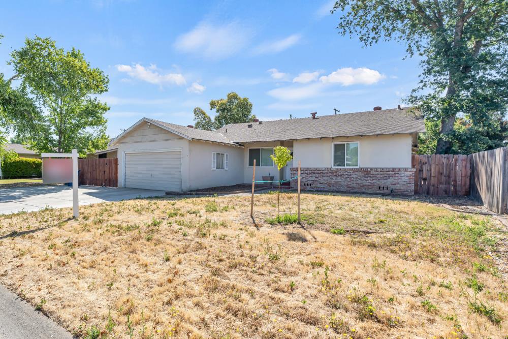 2645 Aramon Drive