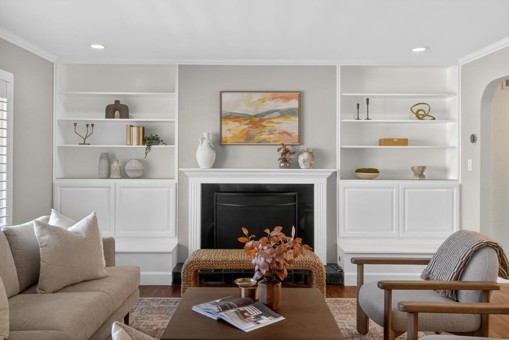 915 Coronado Boulevard