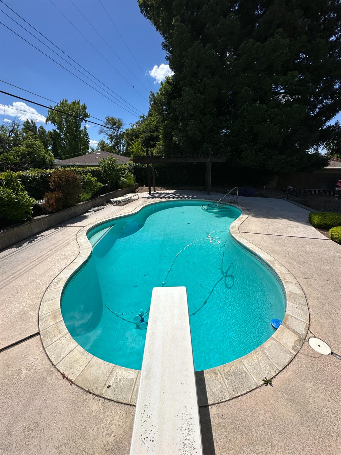 6130 Winding Way