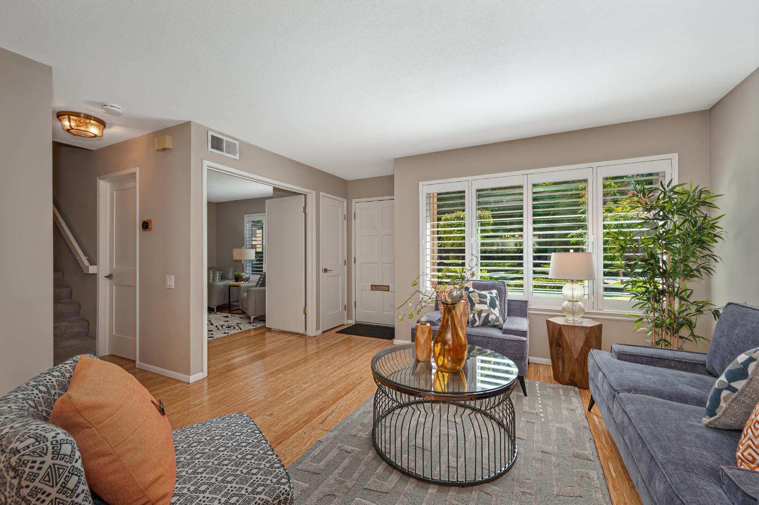 518 Hartnell