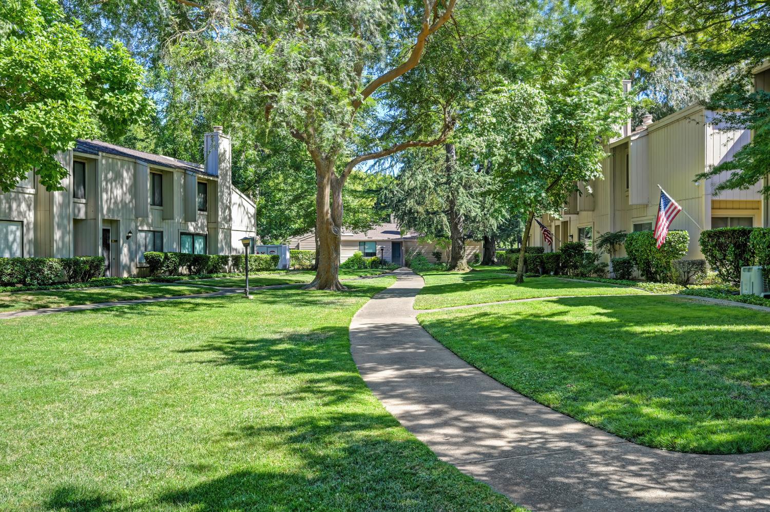 518 Hartnell