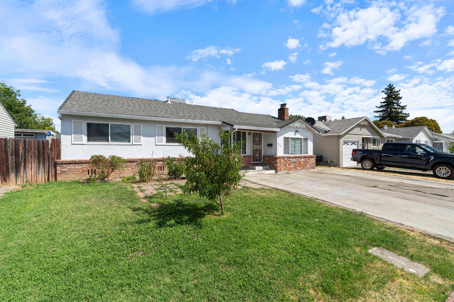 6209 Vista Avenue