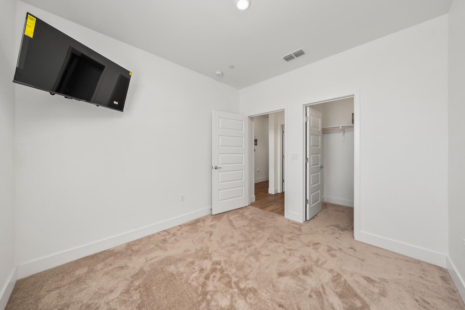 4385 Hawkfinch Circle