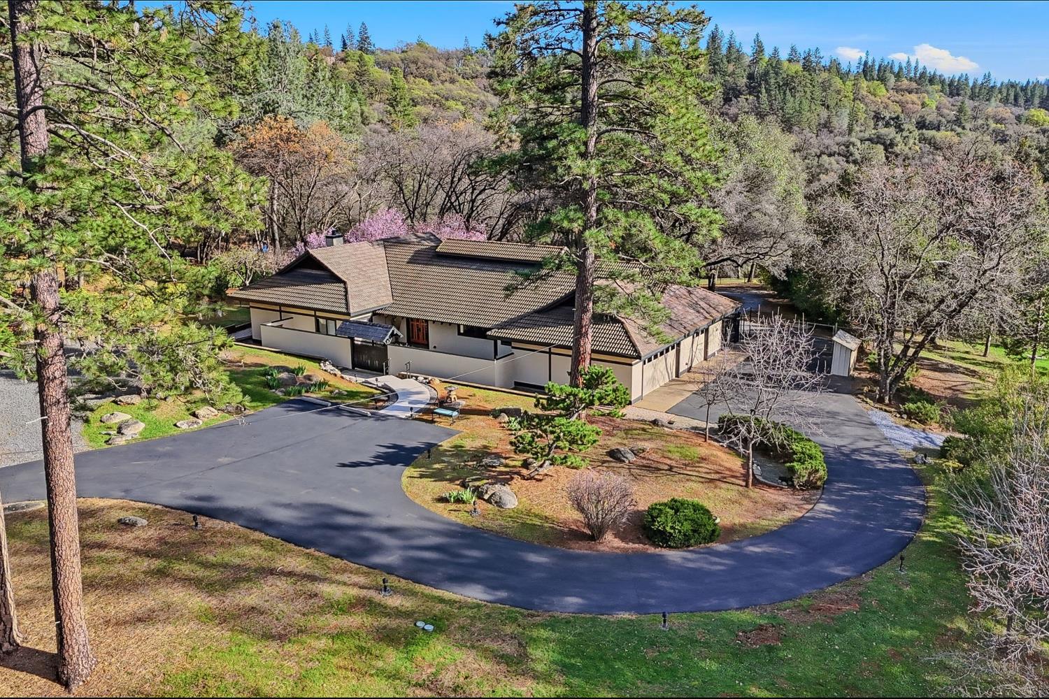 1555 Naturewood Drive